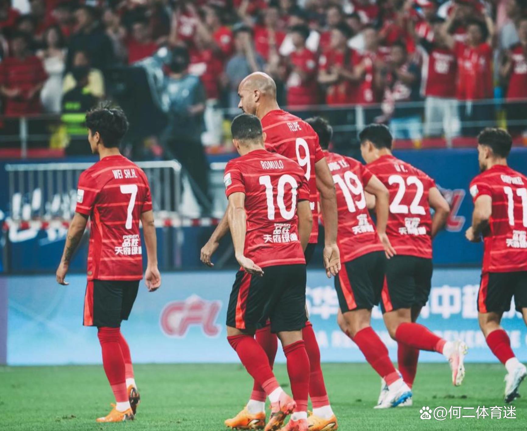 英雄联盟电竞-包含今晚成都蓉城远射贴柱：西甲节点到来，赛场秩序良好，轮换策略成焦点的词条